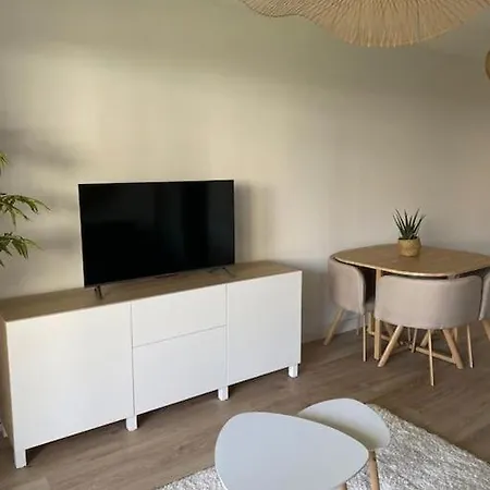 Apartment 2-4 Pers, Piscine & Proche Plages